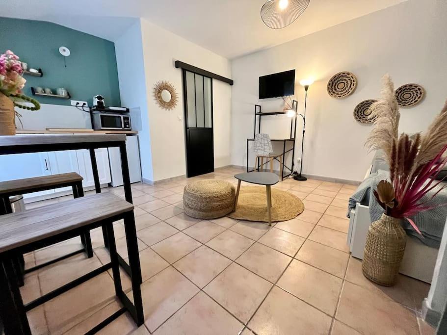 Aix-En-Provence, Cosy Studio Proche Toutes Commodites, Linges Fournis Екстериор снимка