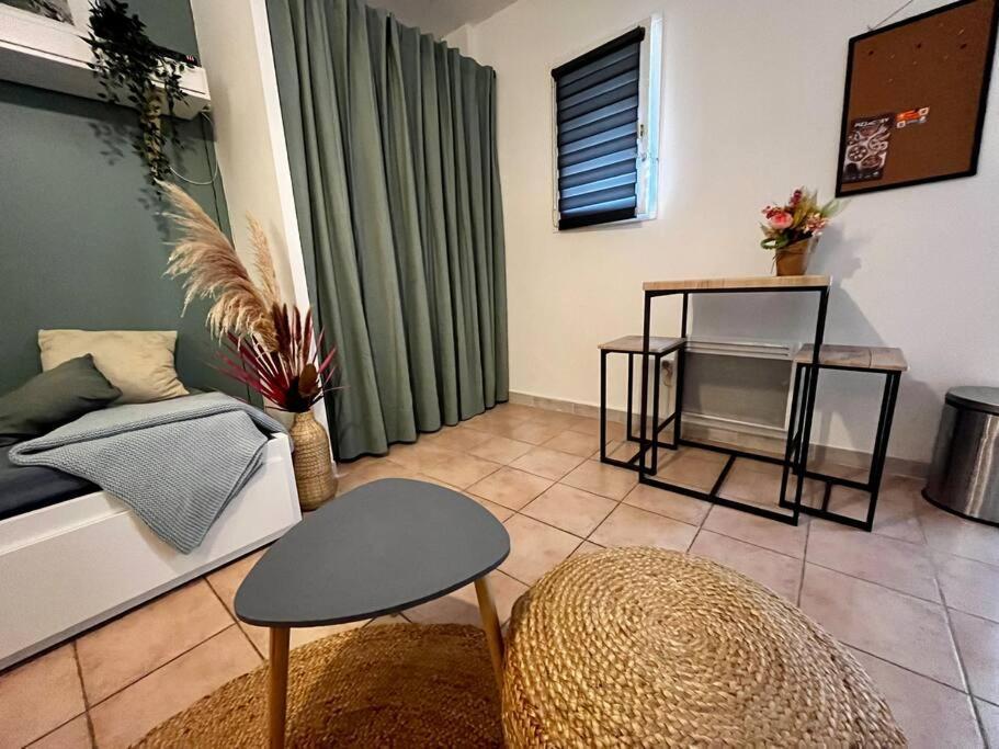 Aix-En-Provence, Cosy Studio Proche Toutes Commodites, Linges Fournis Екстериор снимка